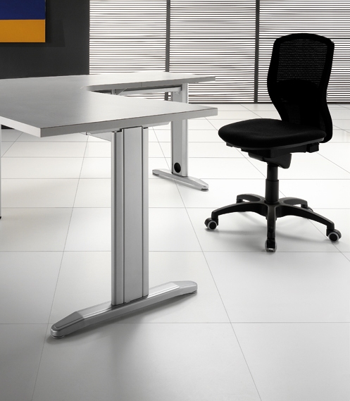 Detalle pie Mesa Max